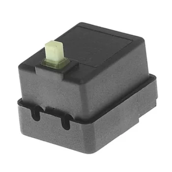   Indító kapcsoló, nyomógomb; Kompatibilis például: BLACK&DECKER, 569159-00, FQ7-4/2, AST6, AST6XC, CD105, CD110, CD115, FG005, KG900K, KG915